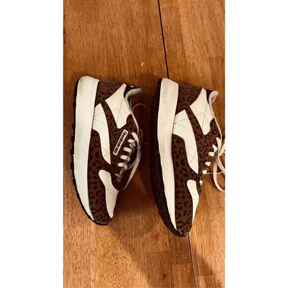 Reebok Classic Leather Big Kid Cheetah Print Sneakers Size 4 - Picture 4 of 11